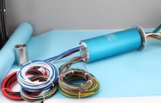 What is the cause of poor contact when the conductive slip ring is used?