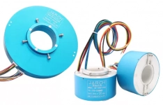 What is the difference between the disc slip ring and the column type slip ring? How small can the slip ring be?